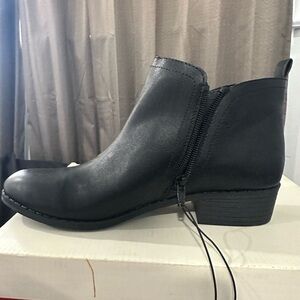 Black Ankle Booties Low Heel Sun Stonecadee